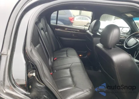 2009 Lincoln Town Car Signature Limited из США, поврежденный, VIN 2LNHM82V19X611860